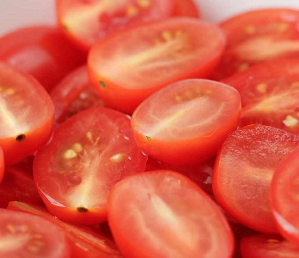 Shop Cherry Tomato in UAE (Dubai, Sharjah, Abu Dhabi, Ajman) - FreshNBulk.ae